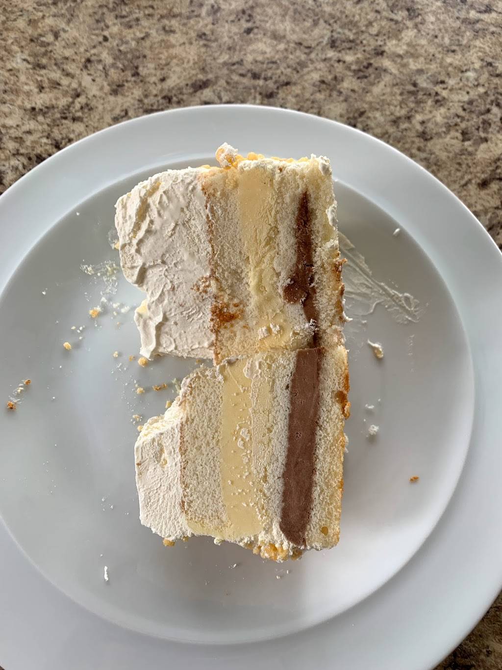 Roccos Hot Table & Catering Specialists | restaurant | 70 Victoria St E, Alliston, ON L9R 1R2, Canada | 7054350388 OR +1 705-435-0388