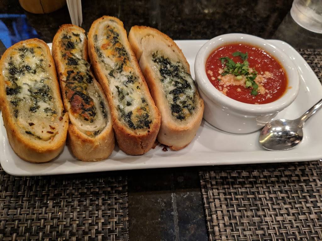 Mama Milano Pizza Bar | restaurant | 1421 N Wells St, Chicago, IL 60610, USA | 3127873710 OR +1 312-787-3710