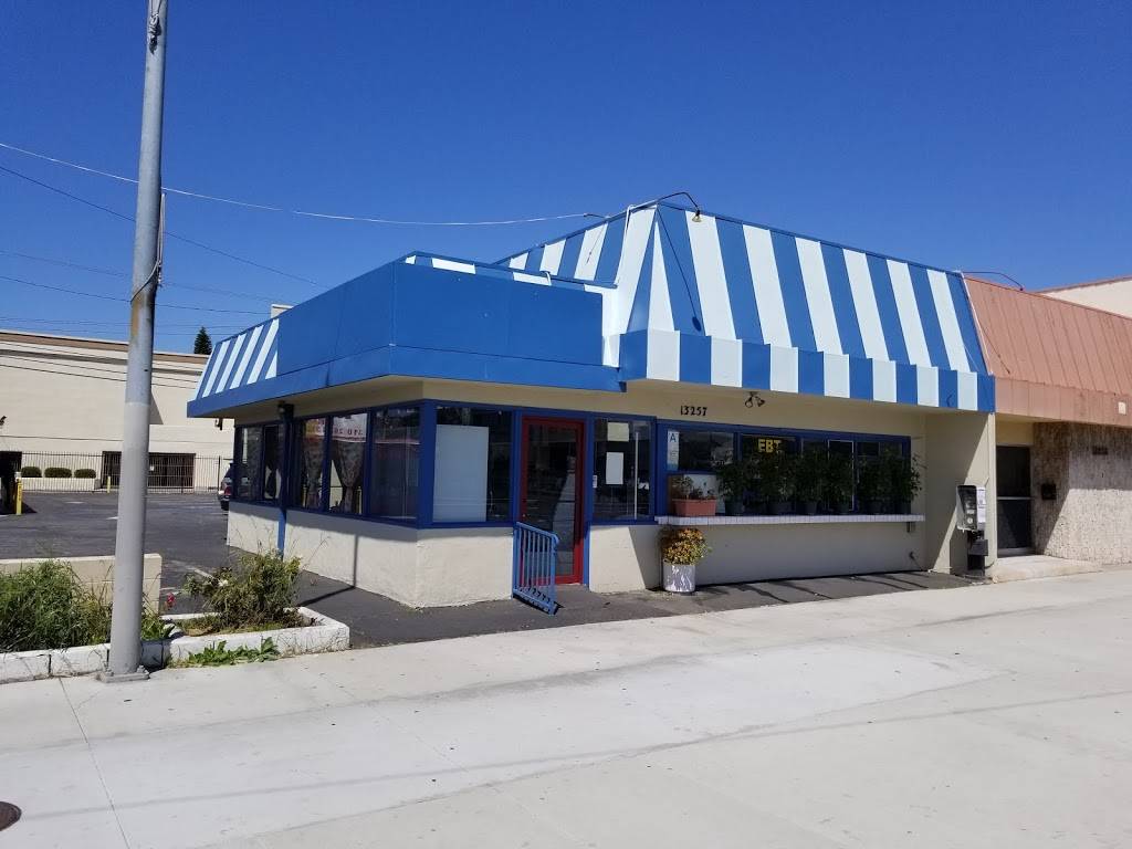 Youngs Kitchen | meal takeaway | 13257 Hawthorne Blvd, Hawthorne, CA 90250, USA | 3109788282 OR +1 310-978-8282