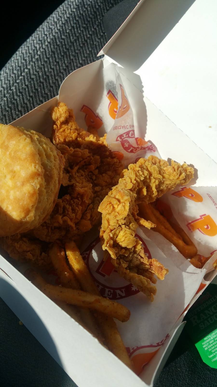 Popeyes Louisiana Kitchen | restaurant | 5201 W Mercury Blvd, Hampton, VA 23605, USA | 7572451500 OR +1 757-245-1500