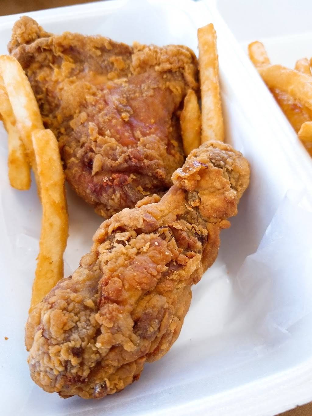 4C Broast Chicken | restaurant | 1093 OConnor Dr, East York, ON M4B 2T1, Canada | 4167554488 OR +1 416-755-4488