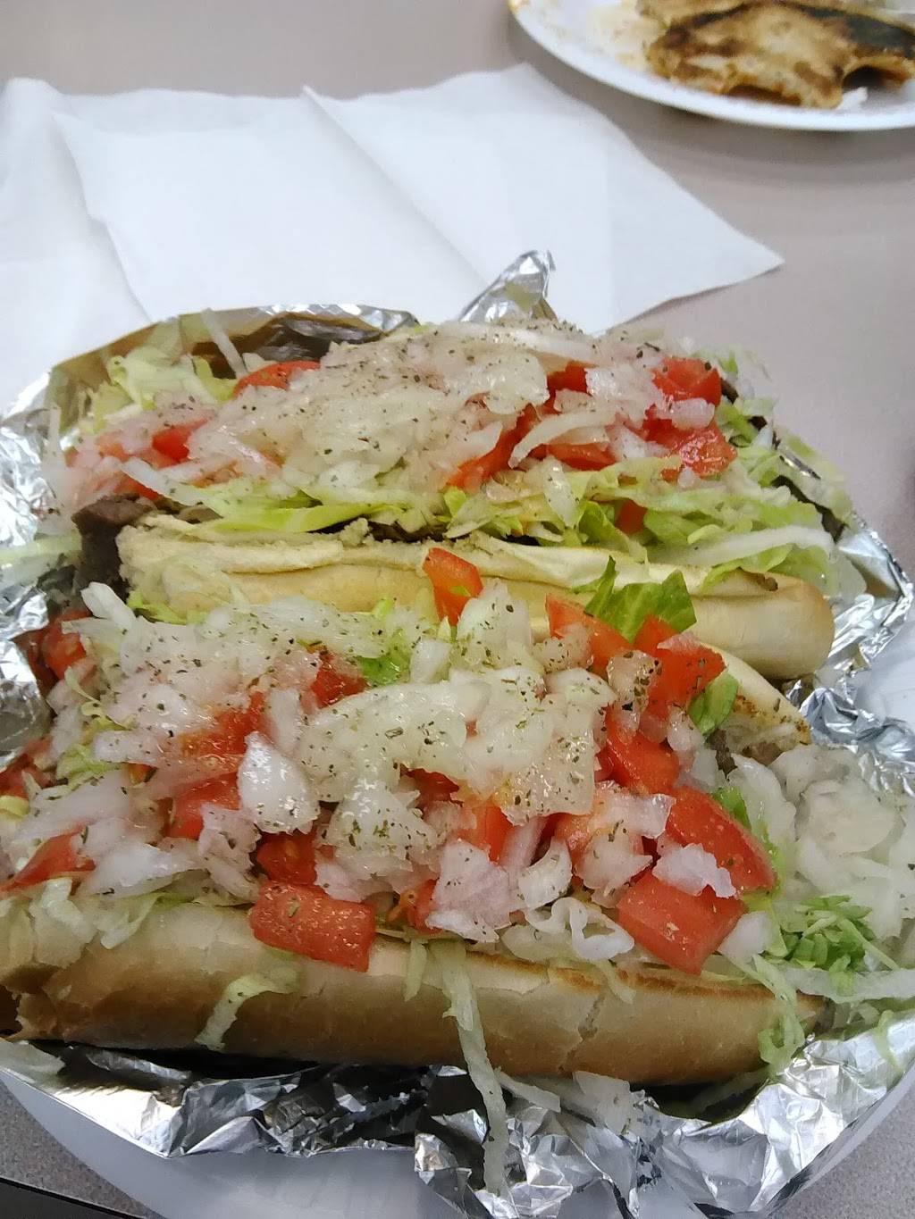 Sub Delicious | restaurant | 15 Locust St, Lockport, NY 14094, USA | 7164346667 OR +1 716-434-6667
