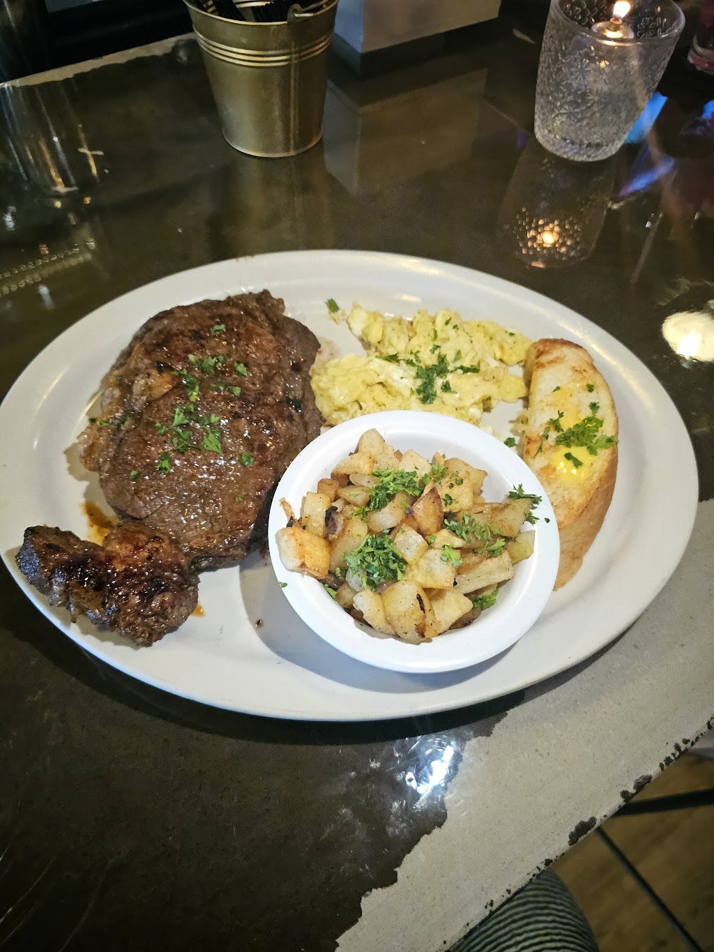 Blake’s Place | restaurant | 724 Dublin St, New Orleans, LA 70118, USA | 5043541352 OR +1 504-354-1352