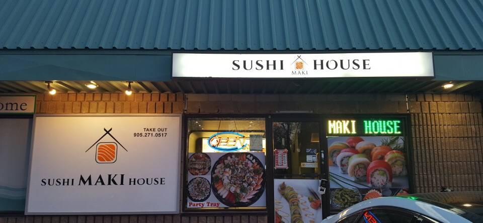 Sushi Maki House | restaurant | 645 Lakeshore Rd E, Mississauga, ON L5G 1J5, Canada | 9052710517 OR +1 905-271-0517