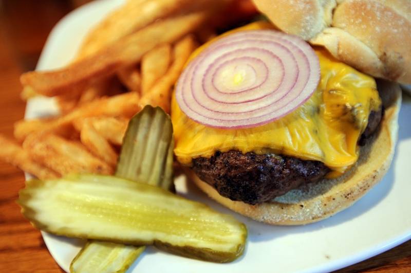 E W Becks Pub | restaurant | 7565 Main St, Sykesville, MD 21784, USA | 4107951001 OR +1 410-795-1001