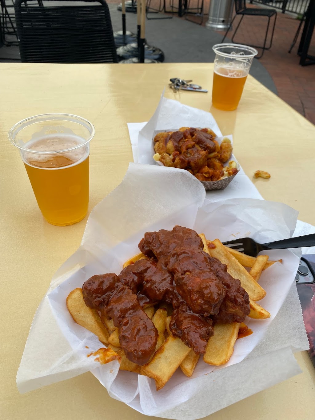 HB Hot by Four Sons Brewing | restaurant | 7821 Edinger Ave #122, Huntington Beach, CA 92647, USA | 7149021721 OR +1 714-902-1721