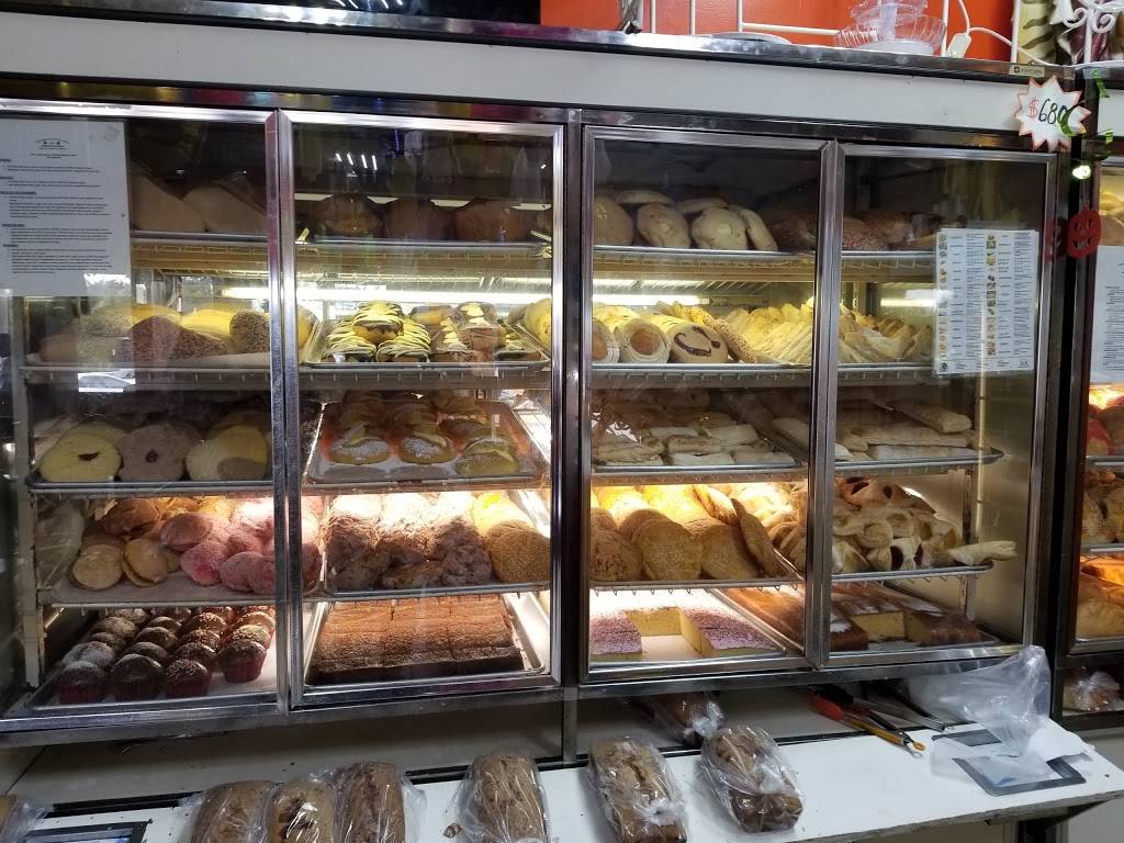 Tortilleria La Mexicana | restaurant | 708 W Orange Blossom Trail, Apopka, FL 32712, USA | 4078844599 OR +1 407-884-4599