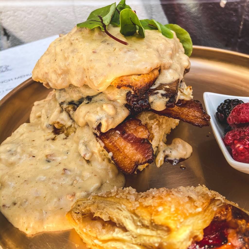 The Flying Toad | restaurant | 113 W Grand Ave, Escondido, CA 92025, USA | 7607058013 OR +1 760-705-8013