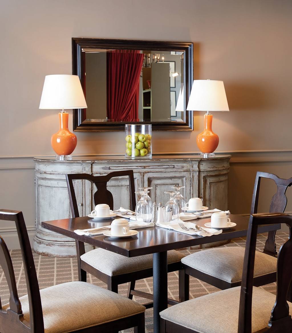 21 Lake Restaurant and Bar | restaurant | 21 Lake Ave Ext, Danbury, CT 06811, USA | 2037441776 OR +1 203-744-1776