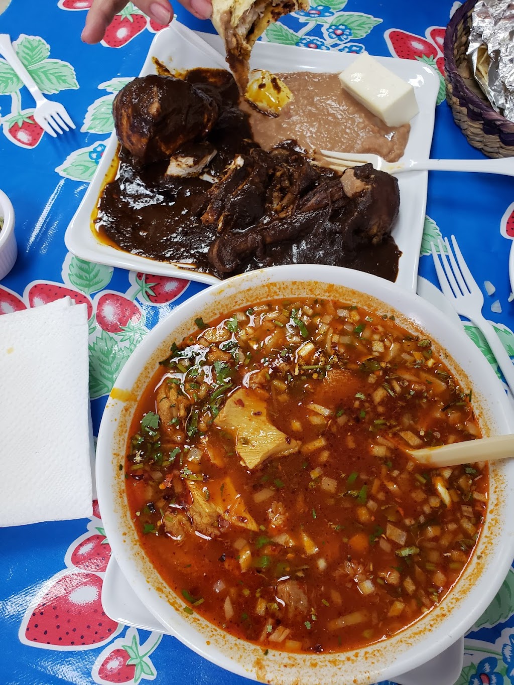 Fonda Doña Julia | restaurant | 548 N Fair Oaks Ave, Pasadena, CA 91103, USA | 8448265683 OR +1 844-826-5683