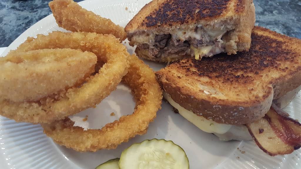 Smees Place Bar & Grill | restaurant | 1454 W 86th St, Indianapolis, IN 46260, USA | 3178760202 OR +1 317-876-0202