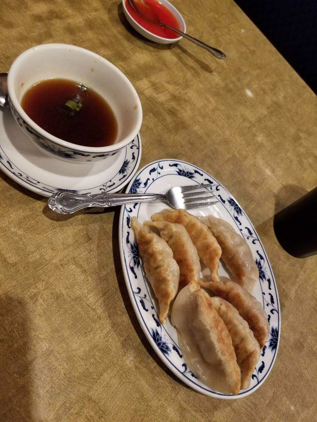 Shangri-La Chinese Restaurant | restaurant | 2855 W Cactus Rd, Phoenix, AZ 85029, USA | 6029933279 OR +1 602-993-3279