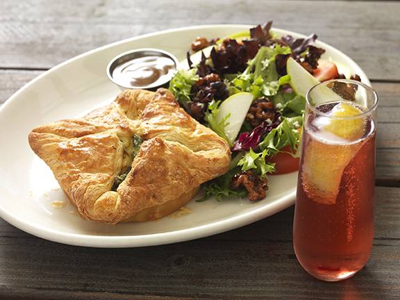 Salt Creek Grille | restaurant | 2015 East Park Place, El Segundo, CA 90245, USA | 3103359288 OR +1 310-335-9288