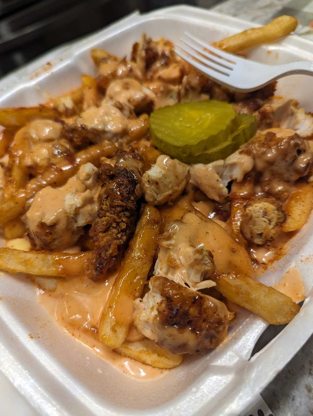 Bazs Hot Chicken & Gyro | meal takeaway | 4056 Lancaster Ave, Philadelphia, PA 19104, USA | 2672922193 OR +1 267-292-2193