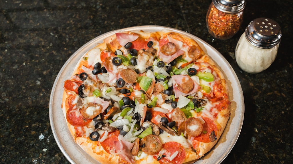 Two Guys Pasta and Pizza | restaurant | 2566 E Highland Ave, Highland, CA 92346, USA | 9098627700 OR +1 909-862-7700