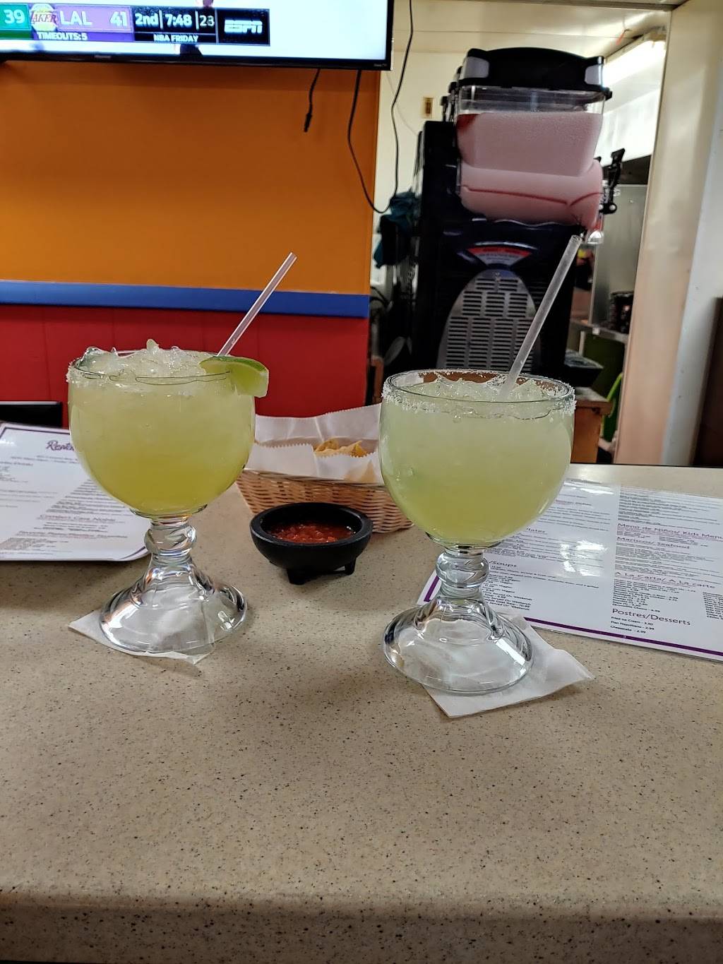 Restaurante Casa Noble | restaurant | 421 S Grand Ave, Waukesha, WI 53186, USA | 2623499250 OR +1 262-349-9250