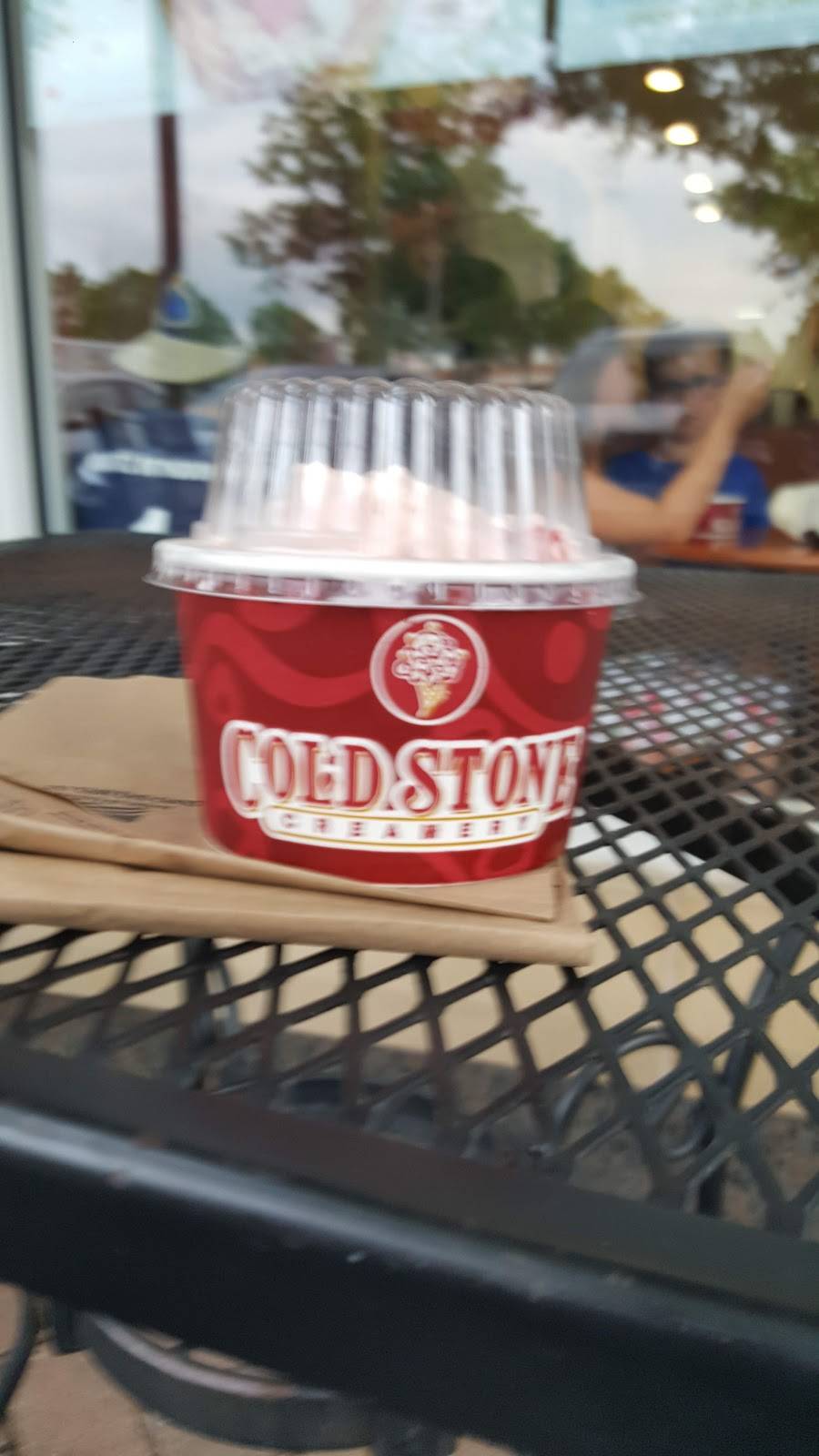 Cold Stone Creamery | bakery | 42395 Ryan Rd #106, Brambleton, VA 20148, USA | 7033275595 OR +1 703-327-5595