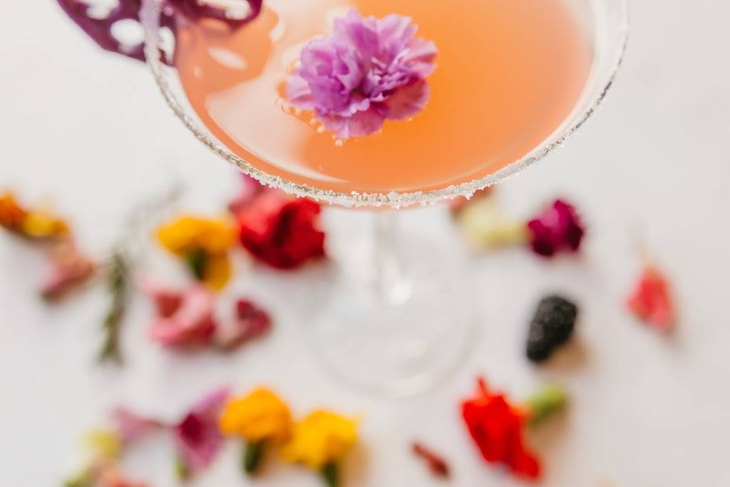 Weathervane | restaurant | 117 Clubhouse Dr, Weymouth, MA 02190, USA | 7818121723 OR +1 781-812-1723