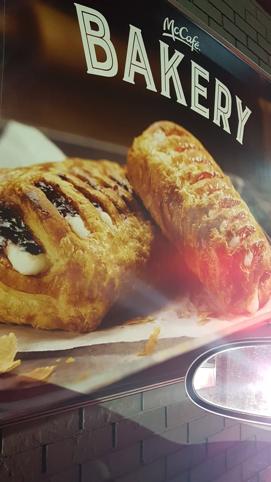 McDonalds | cafe | 77 Queensway East, Simcoe, ON N3Y 4M5, Canada | 5194268085 OR +1 519-426-8085