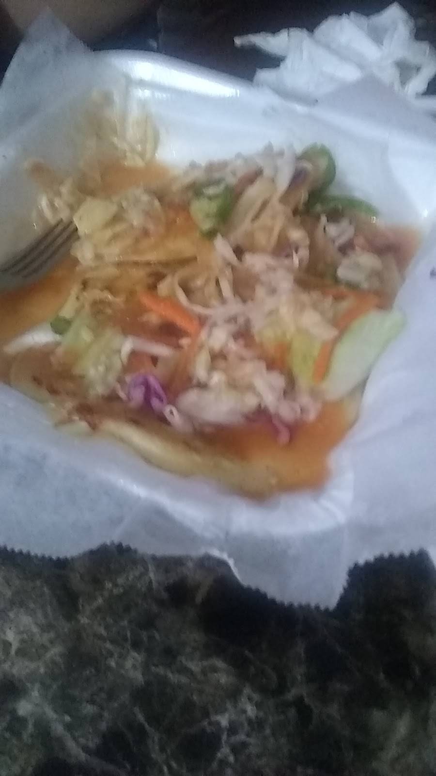 El Quiche Pupusas y Tacos | restaurant | 8946 N 7th St, Phoenix, AZ 85020, USA | 6024737401 OR +1 602-473-7401