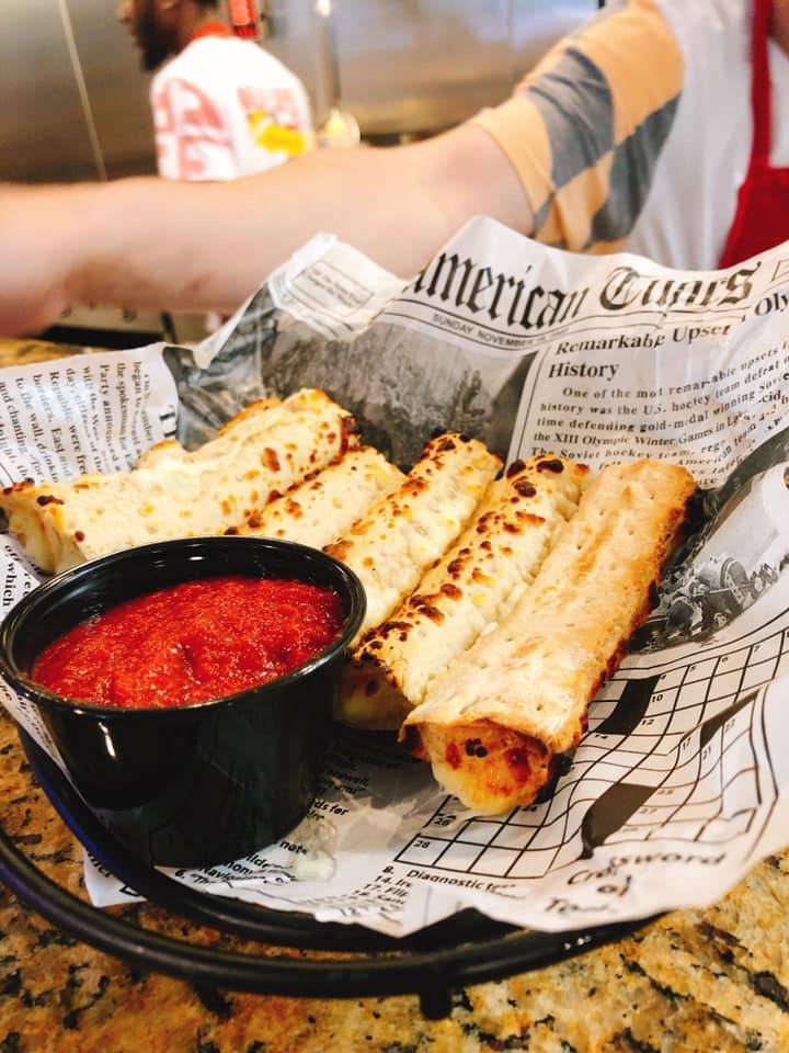 Old Line Restaurant & Pub | restaurant | 30080 Three Notch Rd, Charlotte Hall, MD 20622, USA | 9106202339 OR +1 910-620-2339