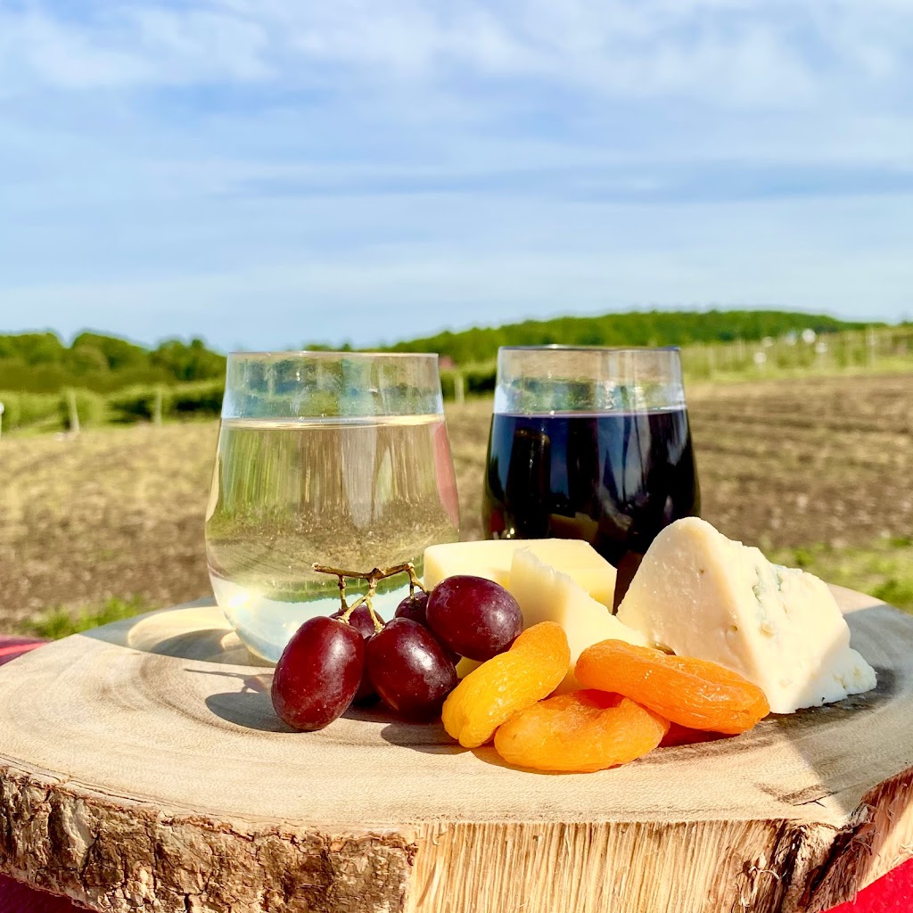 The Lookout Outdoor Dining at Lookout Farm | restaurant | 89 Pleasant St S, Natick, MA 01760, USA | 5087453697 OR +1 508-745-3697