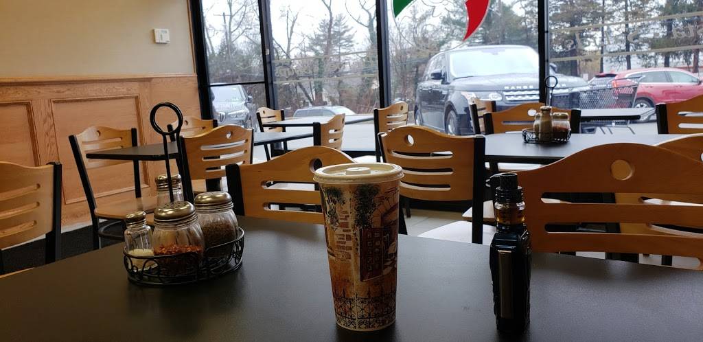 Carlos Pizza Of Roslyn | restaurant | 350 Roslyn Rd, Roslyn Heights, NY 11577, USA | 5166213500 OR +1 516-621-3500