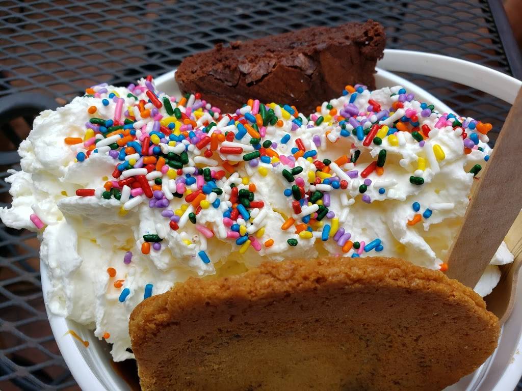 Ben & Jerry’s | bakery | 96 N Market St, Charleston, SC 29401, USA | 8438533888 OR +1 843-853-3888