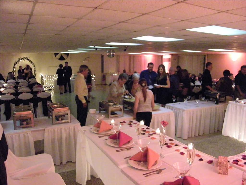 Timberlake Club of Peoria | restaurant | 5501 W Farmington Rd, Peoria, IL 61604, USA | 3096742171 OR +1 309-674-2171