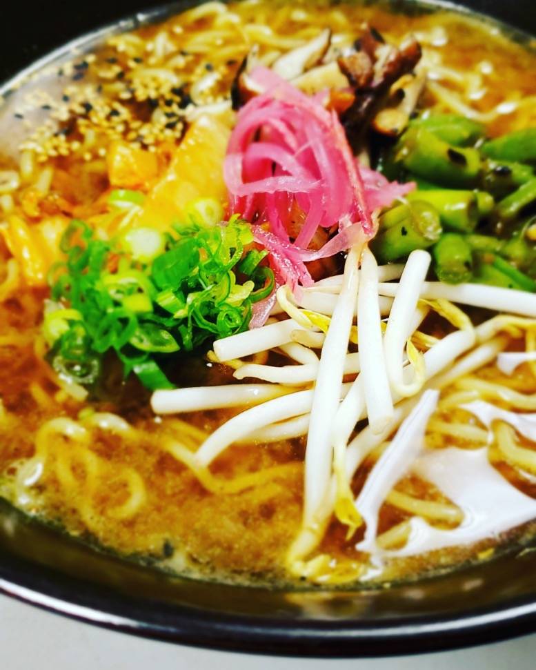 Yoshi Sushi Bar and Eatery | restaurant | 33 Elm St, East Aurora, NY 14052, USA | 7167149372 OR +1 716-714-9372