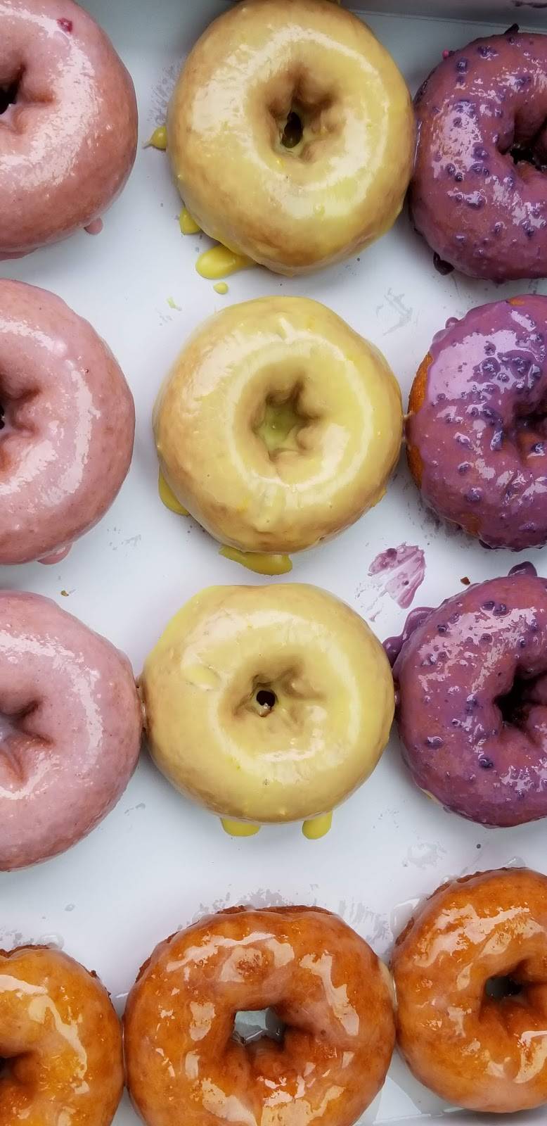 Duck Donuts - Pinecrest | bakery | 200 Park Ave Suite 140, Highland Hills, OH 44122, USA | 2163310184 OR +1 216-331-0184