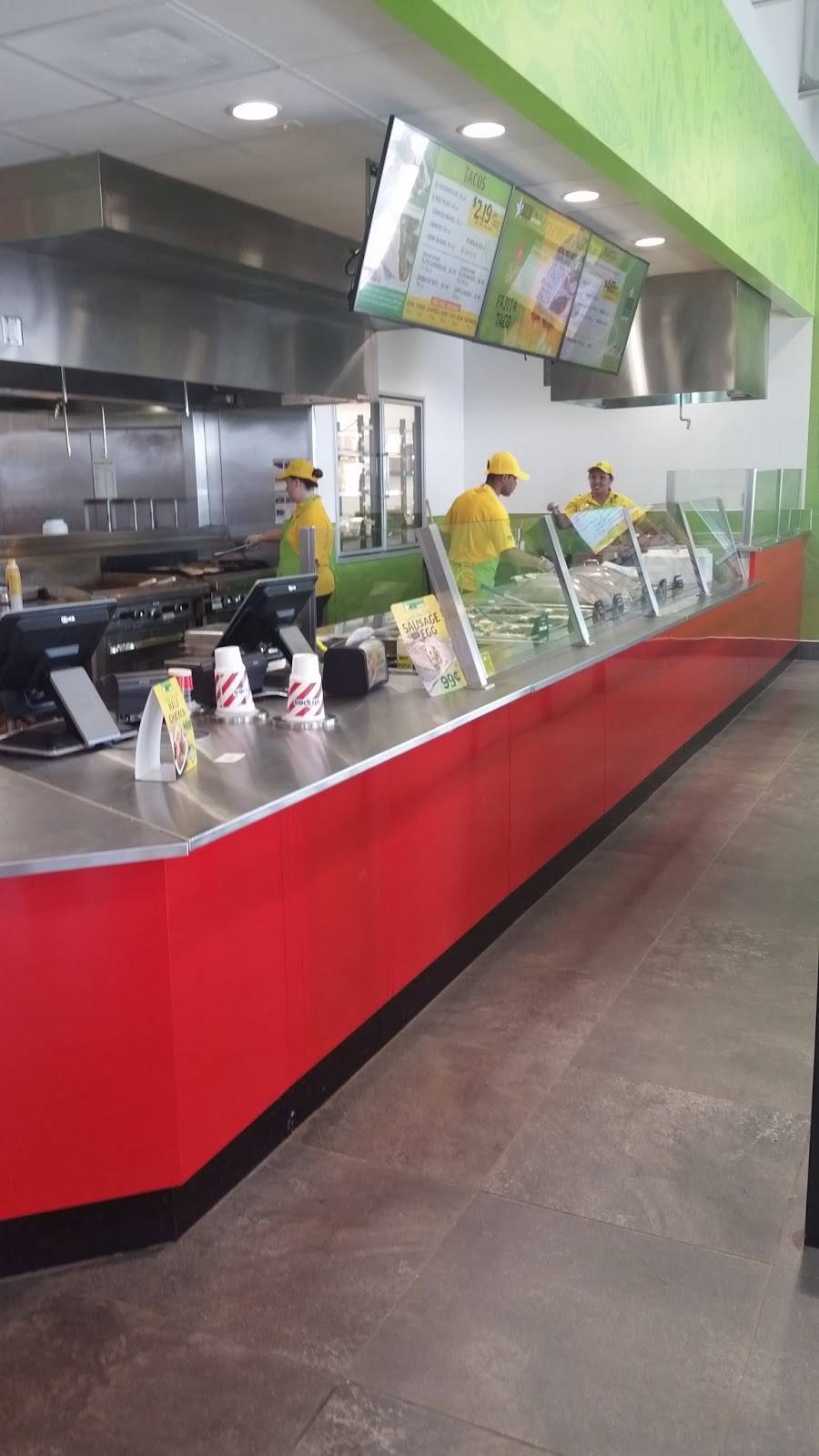 Laredo Taco | restaurant | 2728 N Austin St, Seguin, TX 78155, USA | 8304010503 OR +1 830-401-0503