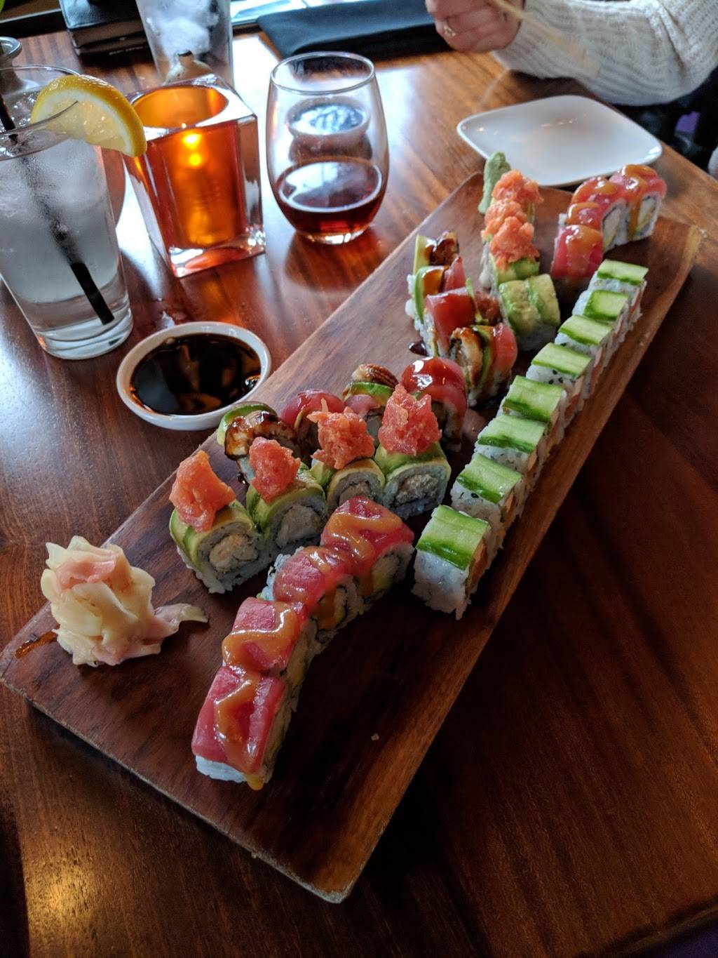 Flying Fish Cafe and Sushi Bar | restaurant | 300 Coastal Hwy, Fenwick Island, DE 19944, USA | 3025810217 OR +1 302-581-0217