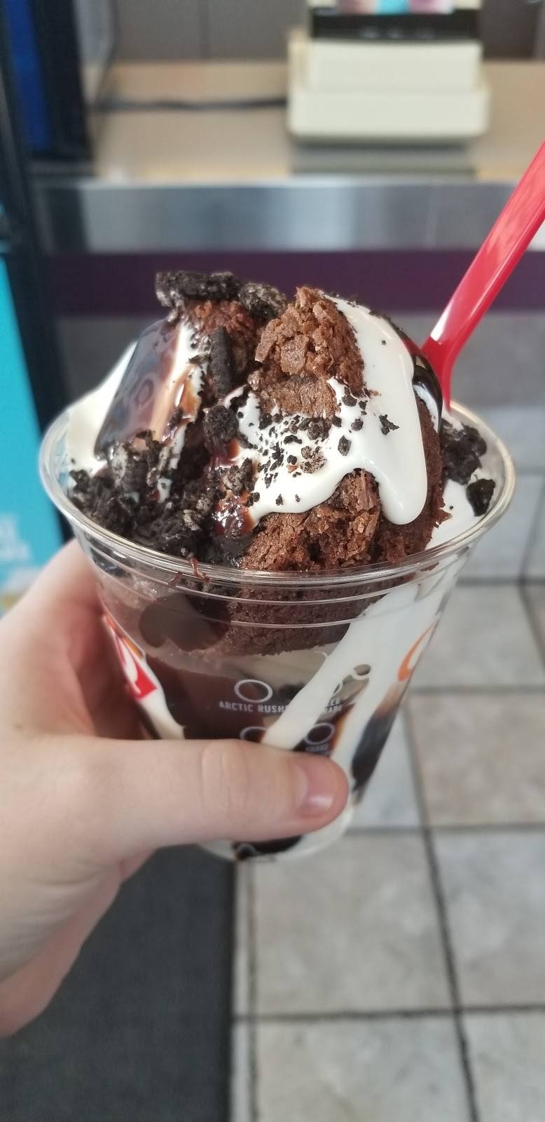 Dairy Queen | restaurant | 1641 Lakeshore Rd W, Mississauga, ON L5J 1J4, Canada | 9058228352 OR +1 905-822-8352