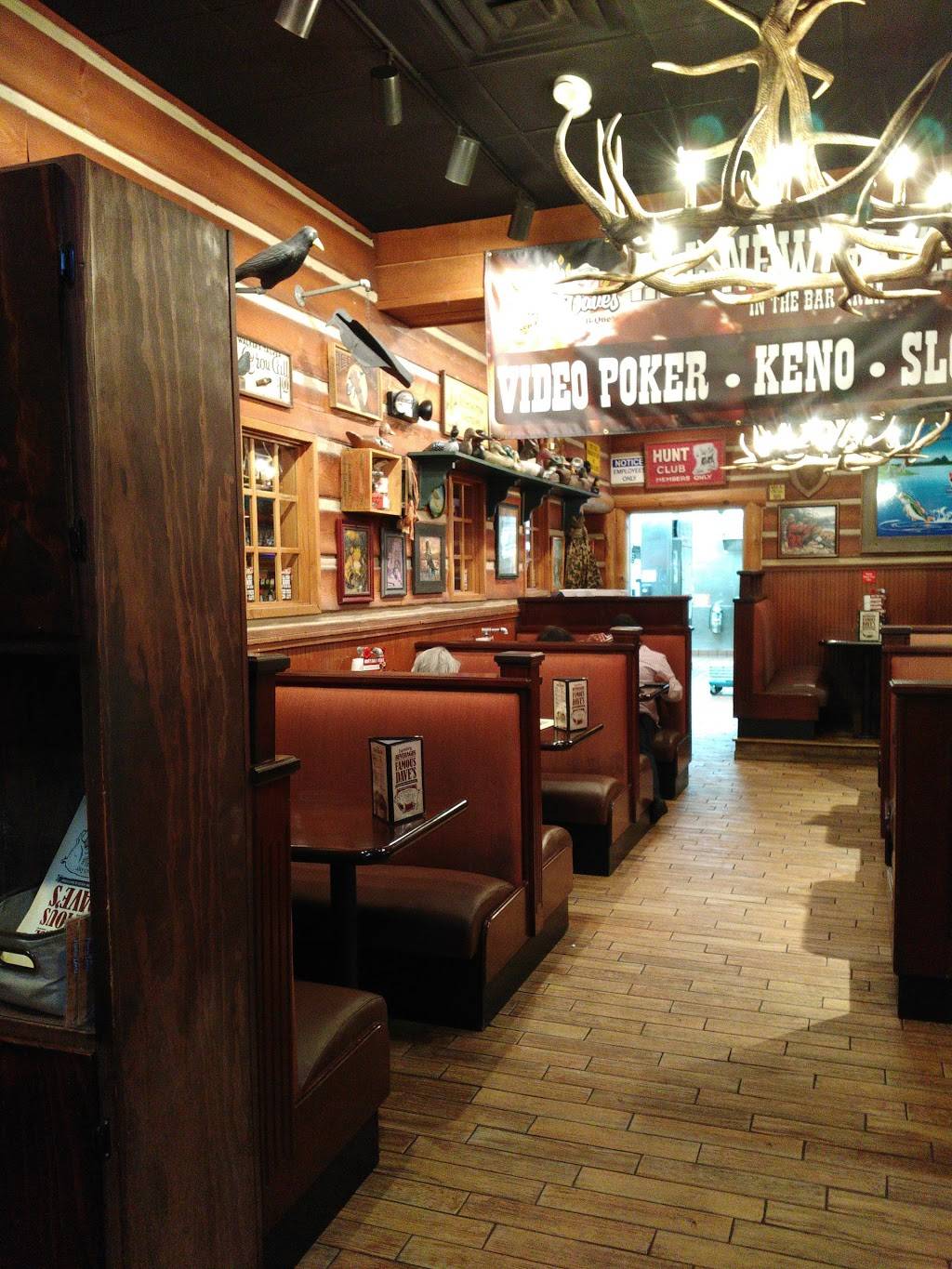 Famous Daves Bar-B-Que | restaurant | 1951 N Rainbow Blvd, Las Vegas, NV 89108, USA | 7026465631 OR +1 702-646-5631