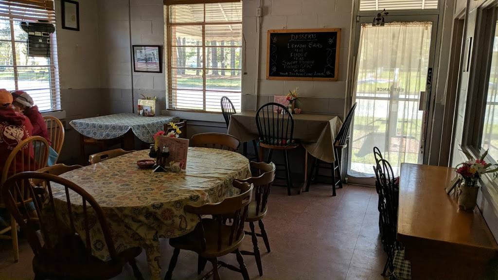 Grilling Buddies | restaurant | 214 Main St, Pollocksville, NC 28573, USA | 2522240208 OR +1 252-224-0208