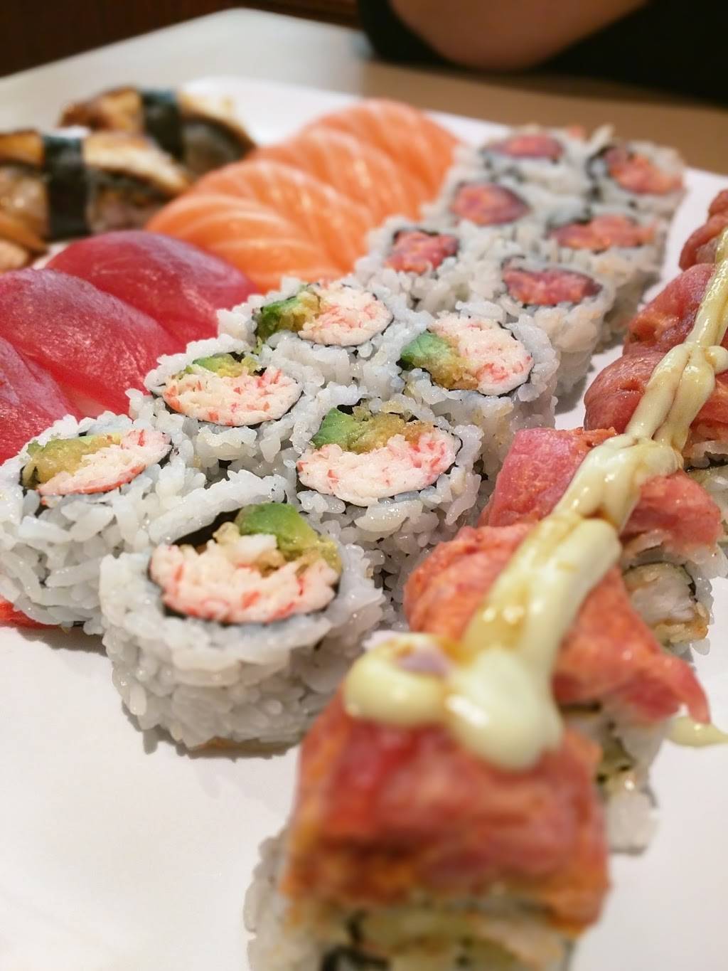 Happy Sushi | restaurant | 41766 W 10 Mile Rd, Novi, MI 48375, USA | 2483808696 OR +1 248-380-8696