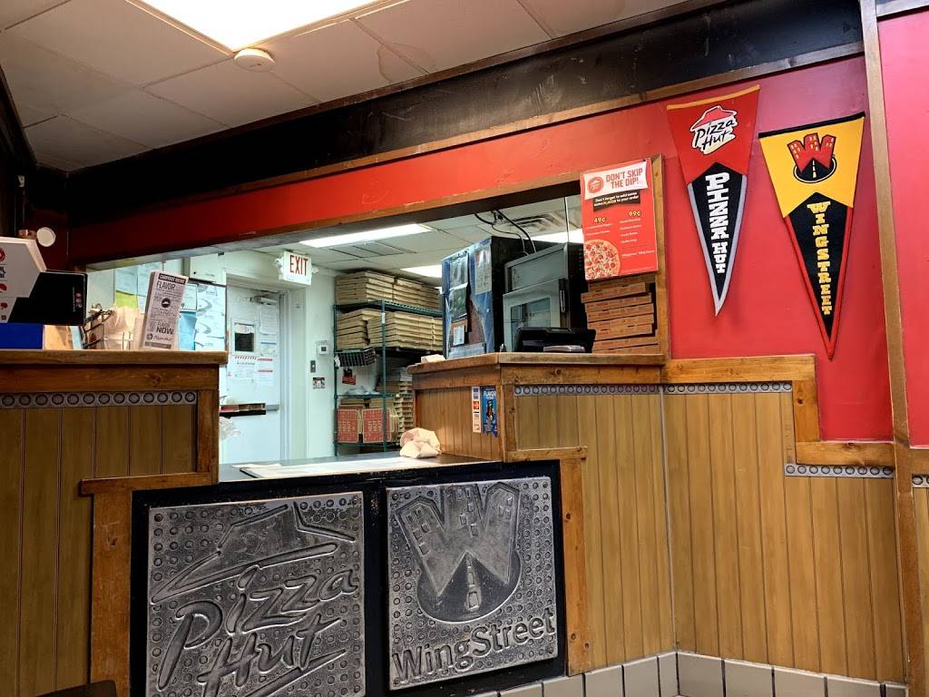 Pizza Hut | meal delivery | 2100 W Holcombe Blvd, Houston, TX 77030, USA | 7135212266 OR +1 713-521-2266