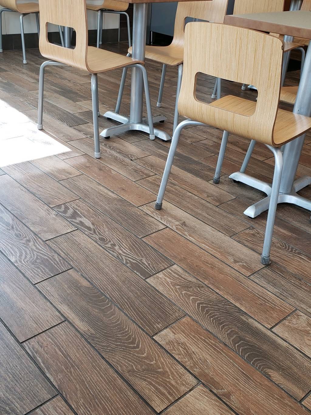 Wendys | restaurant | 19018 Soledad Canyon Rd, Santa Clarita, CA 91351, USA | 6612507825 OR +1 661-250-7825