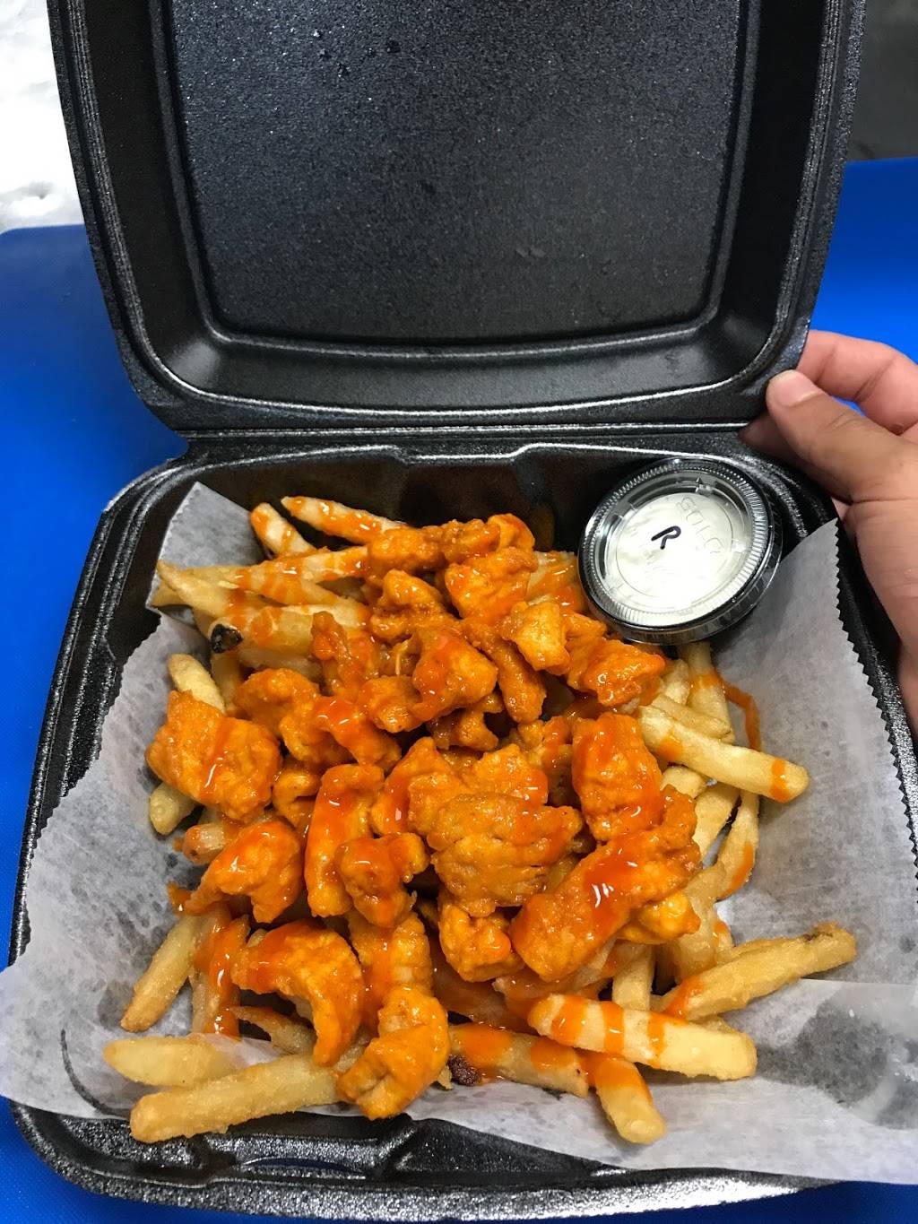 Pizza Crave | restaurant | 1333 St George Ave, Colonia, NJ 07067, USA | 7324284222 OR +1 732-428-4222