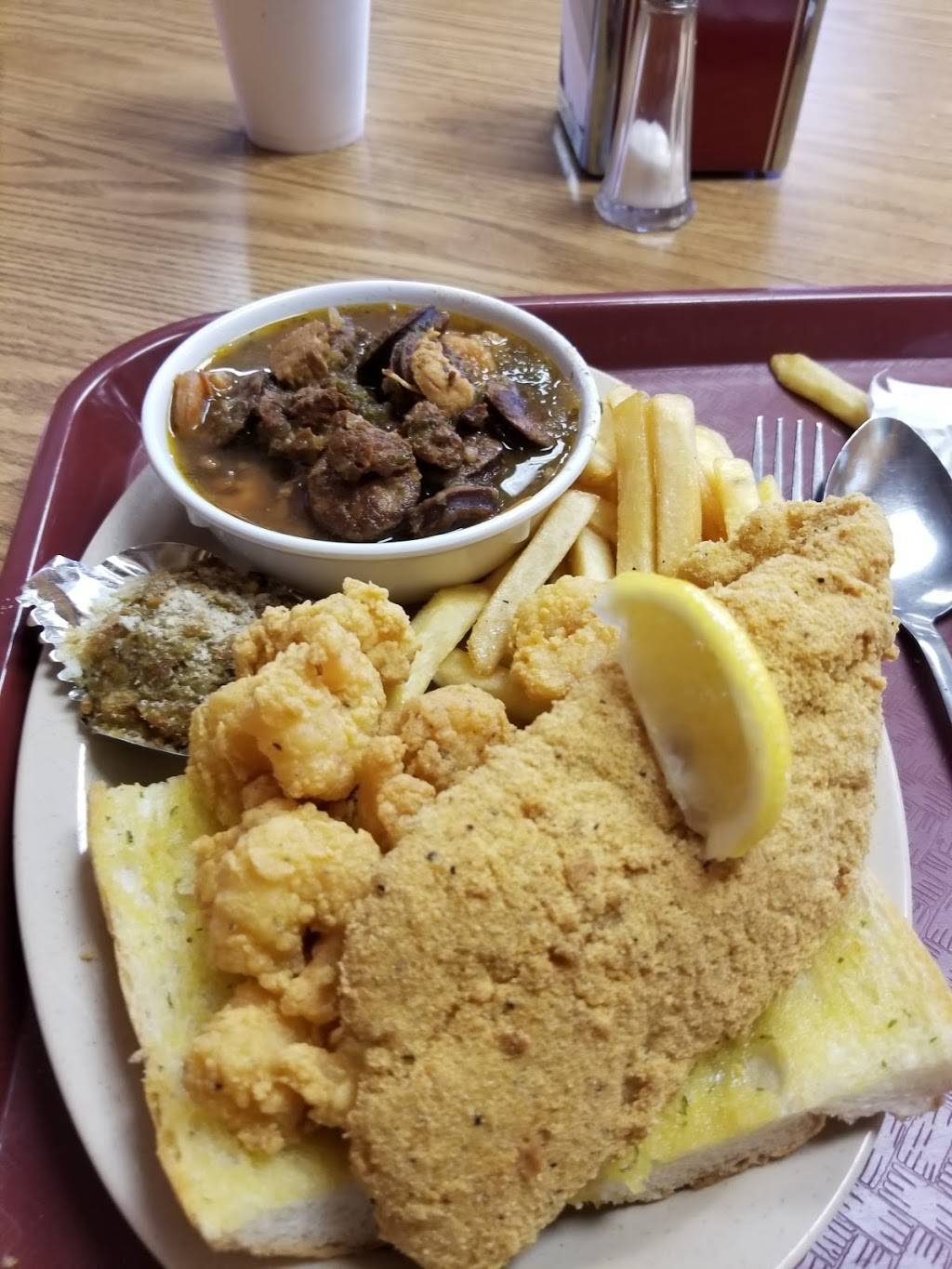 Vucinovichs | restaurant | 4510 Michoud Blvd, New Orleans, LA 70129, USA | 5042545246 OR +1 504-254-5246