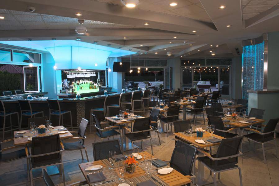 Harrys Poolside Bar & Grill | restaurant | 9840 International Dr, Orlando, FL 32819, USA | 4079969840 OR +1 407-996-9840