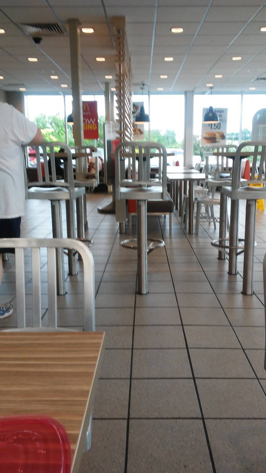 McDonalds | cafe | 503 W Monroe Ave, Lowell, AR 72745, USA | 4797703300 OR +1 479-770-3300