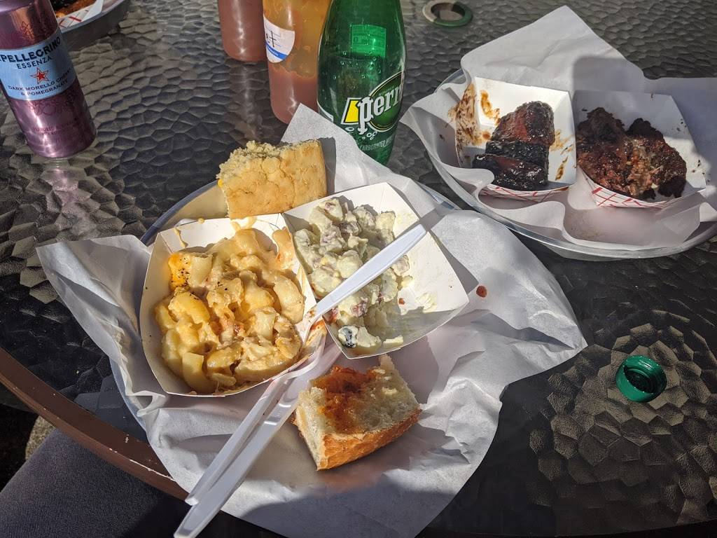 Vintage Station BBQ | restaurant | 9450 Main St, Upper Lake, CA 95485, USA | 7072754002 OR +1 707-275-4002