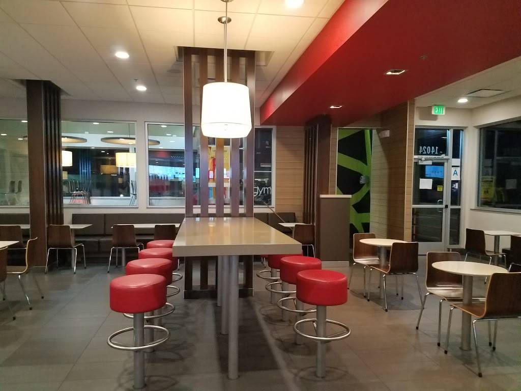 McDonalds | cafe | 14024 Osborne St, Pacoima, CA 91331, USA | 8188949040 OR +1 818-894-9040