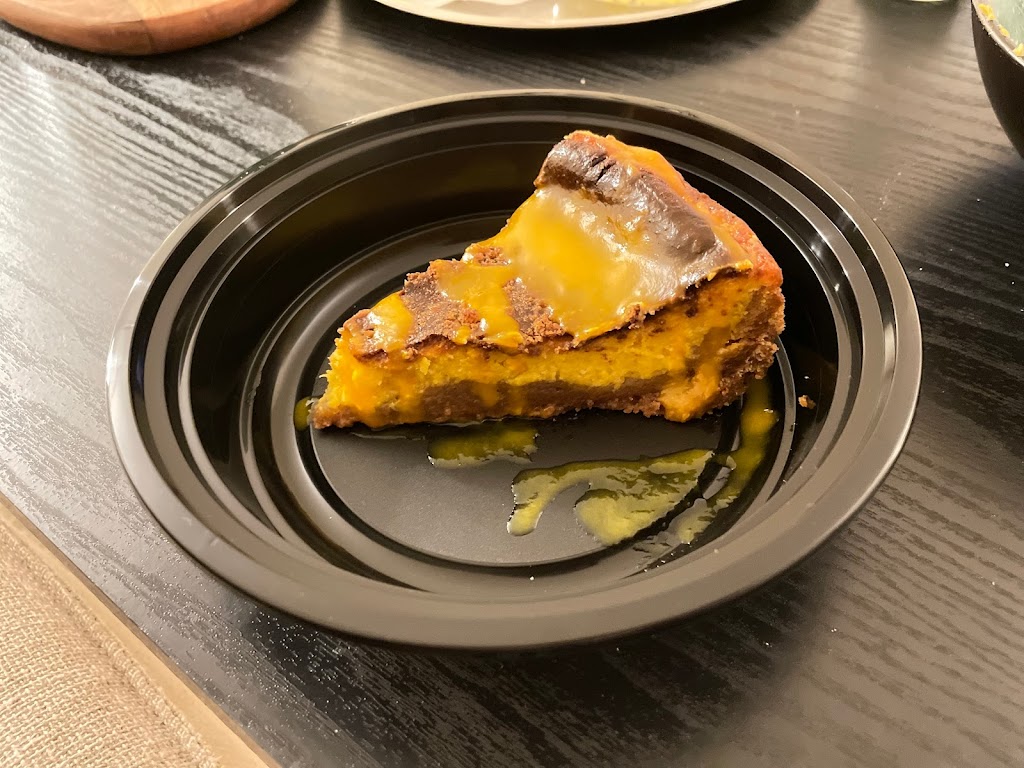 Far Eats Cafe | restaurant | 400 2nd Ave W suite 100, Seattle, WA 98119, USA | 2067081769 OR +1 206-708-1769