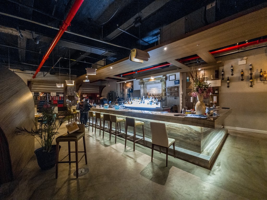 Ampia Rooftop Restaurant | restaurant | 100 Broad Street, 2nd Fl Entrance on Bridge Street b/t Broad St and, Whitehall St, New York, NY 10004, USA | 2124224102 OR +1 212-422-4102