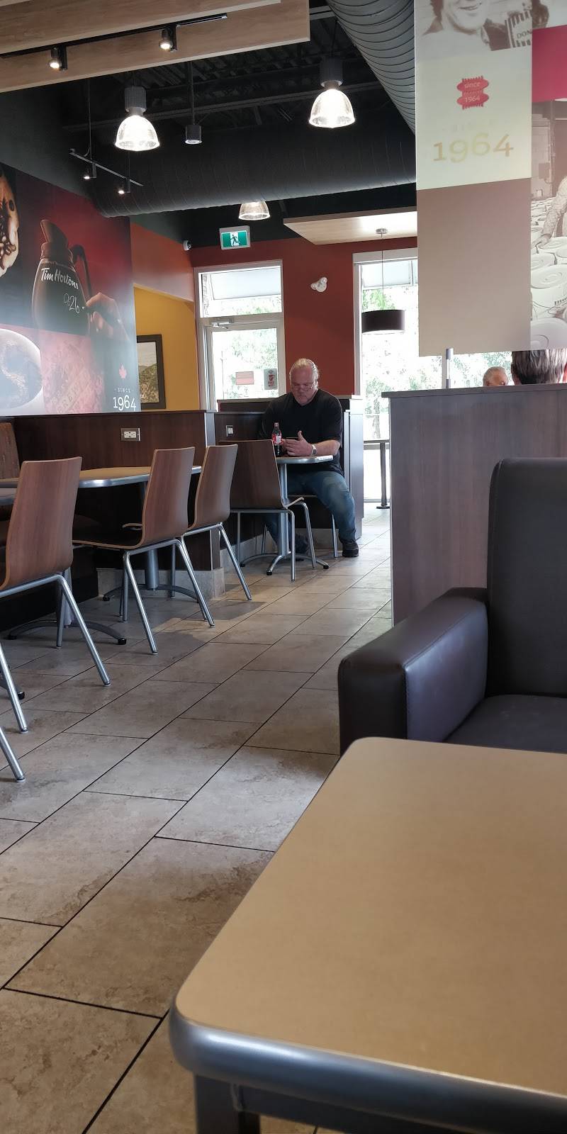 Tim Hortons | cafe | 385 Frederick St, Kitchener, ON N2H 2P2, Canada | 5195784744 OR +1 519-578-4744