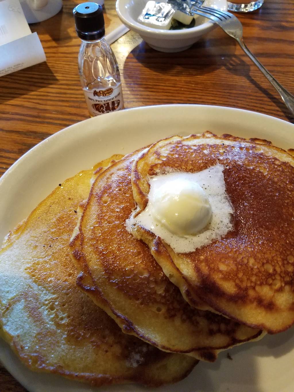 Cracker Barrel Old Country Store | restaurant | 956 Schuylkill Mall, Frackville, PA 17931, USA | 5708747051 OR +1 570-874-7051