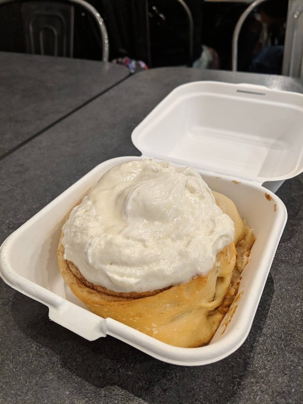 Cinnaholic | bakery | 2423 Park Avenue, The District, Tustin, CA 92782, USA | 7147098655 OR +1 714-709-8655